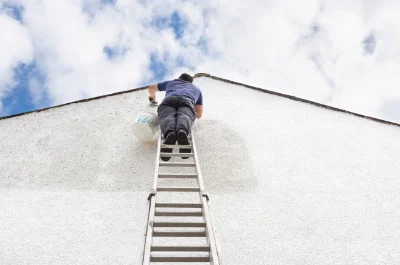 Peinture extérieure à Luc — façades et ravalement